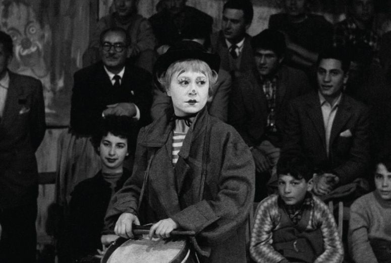 Φεντερίκο Φελίνι: Ένα παιδί ζωγραφίζει στο σελιλόντ ('Α Μέρος) 3 la-strada