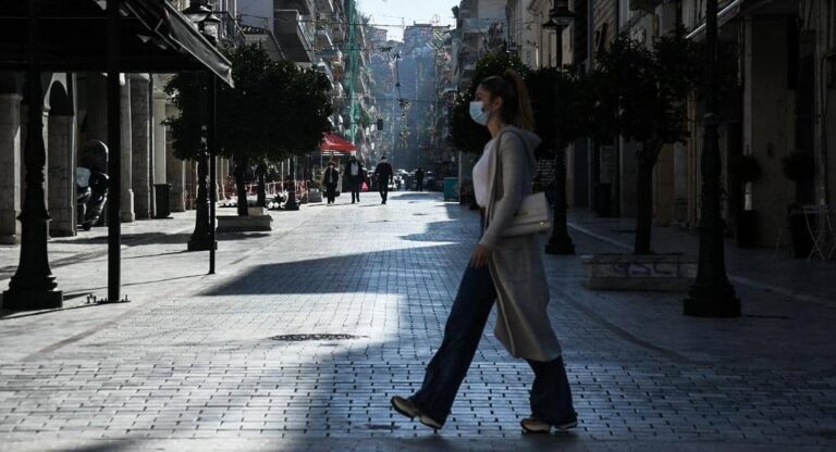 Χωρίς μάσκα σε εξωτερικούς χώρους οι πλήρως εμβολιασμένοι Αμερικανοί