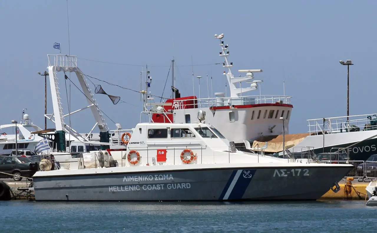 ektakto-plirofories-gia-paranomous-metanastes-sta antikythira