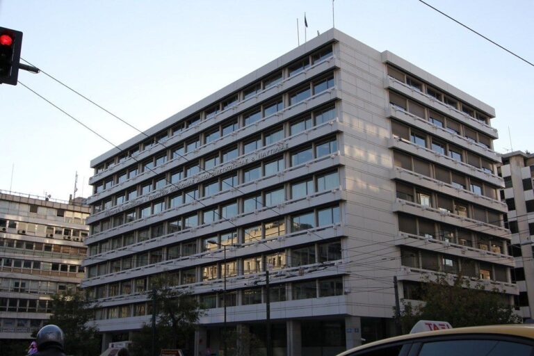 ΥΠΟΙΚ: Δεύτερη ευκαιρία για ρύθμιση οφειλών προς την εφορία