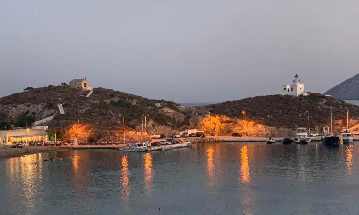 kapsali-by-night