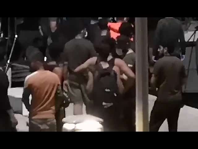 Οι Κούρδοι μετανάστες στον Αυλέμονα. Οδηγούνται σε σκάφος του Λιμενικού