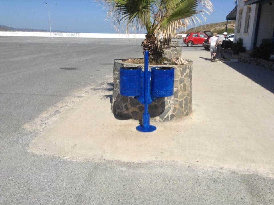 Διακόφτι: Σκουριασμένα καλαθάκια σκουπιδιών ευπρεπίζονται χάρη στους εθελοντές 2 243192039 1161938270962149 5145471854814744978 n