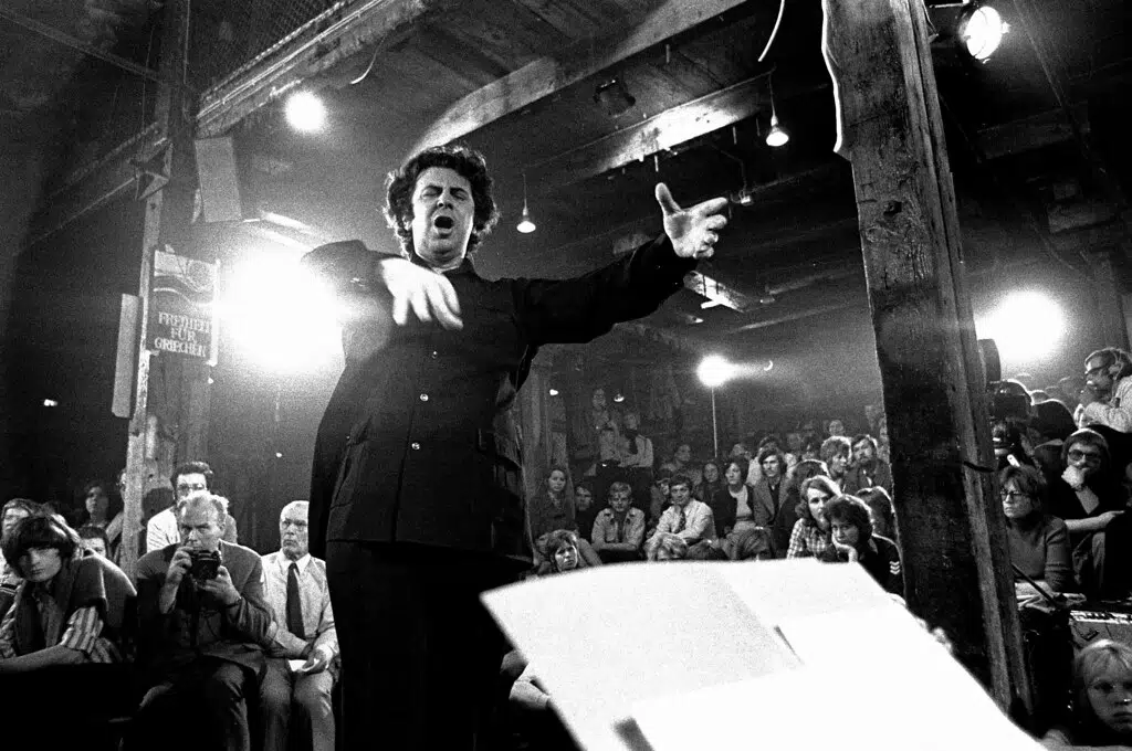 mikis-theodorakis