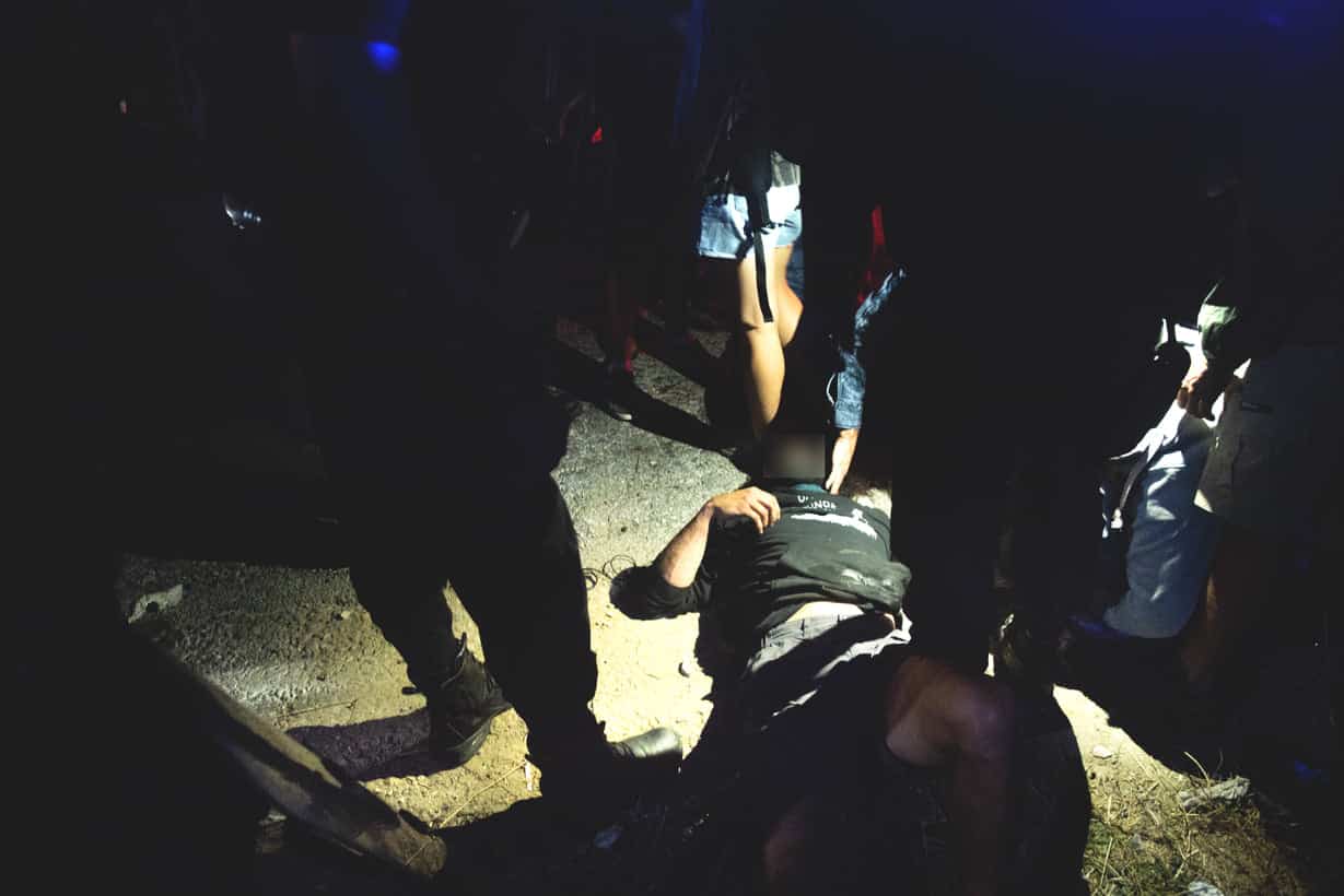 Τήνος-ανεμογεννήτριες: 9 τραυματίες από επίθεση της αστυνομίας σε κατοίκους 2 tinos-anemogennitries-astinomiki-via