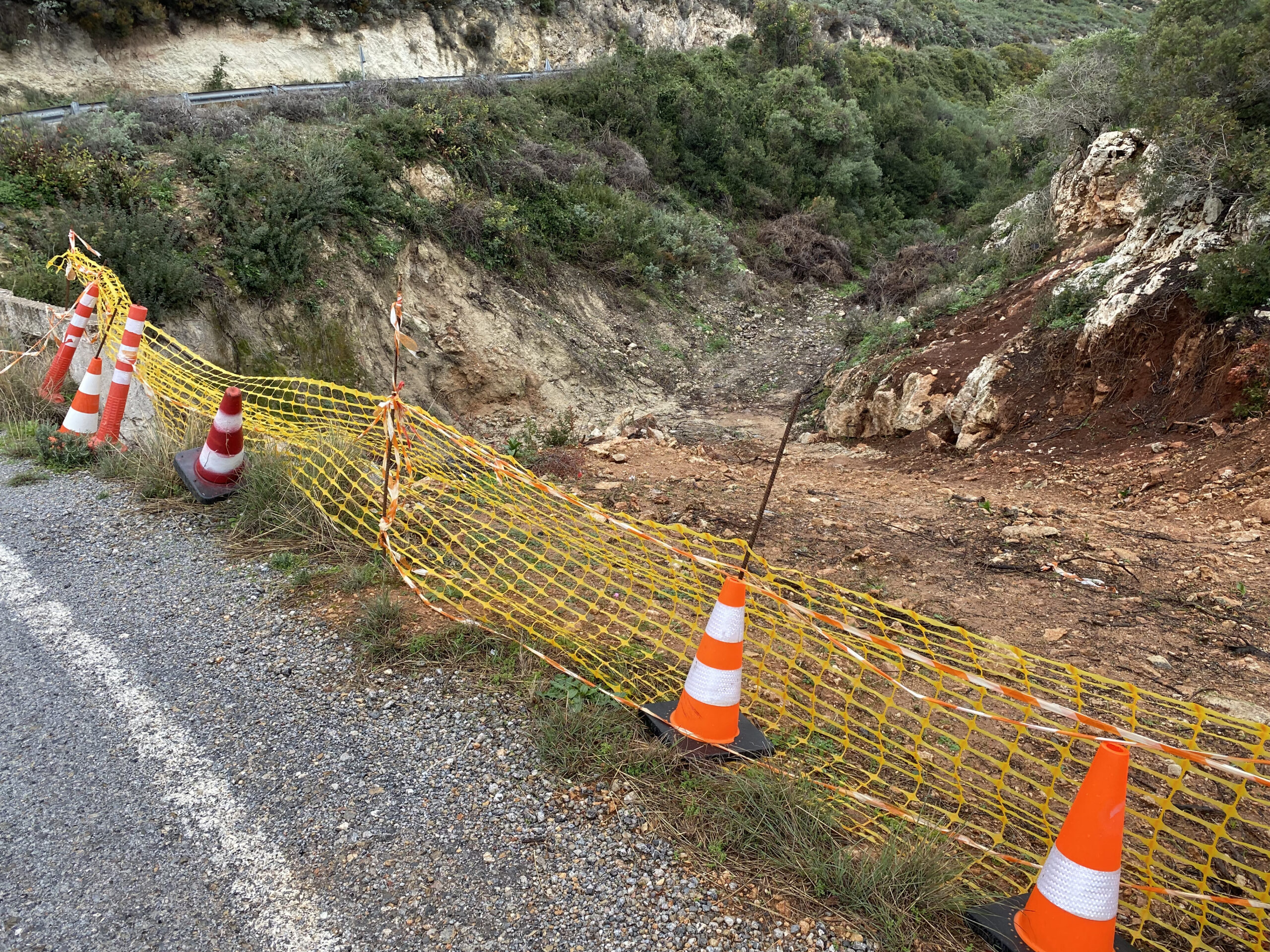 Το γεφύρι του Μάκρωνα, το γεφύρι της Άρτας και το βιβλίο Guinness 3 δημόσια έργα στα Κύθηρα