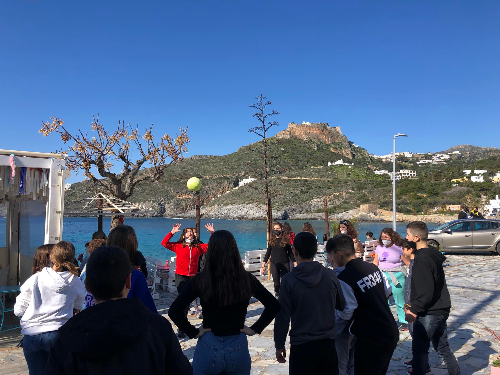 Το Γυμνάσιο Κυθήρων στο ηλιόλουστο Καψάλι (φωτο) 1 gymnasio kythiron kapsali1