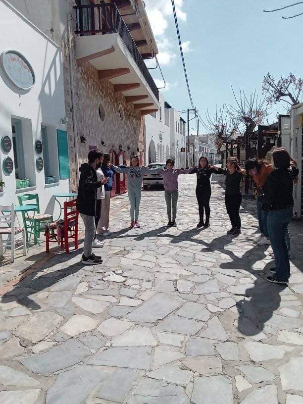 Το Γυμνάσιο Κυθήρων στο ηλιόλουστο Καψάλι (φωτο) 3 gymnasio kythiron kapsali3