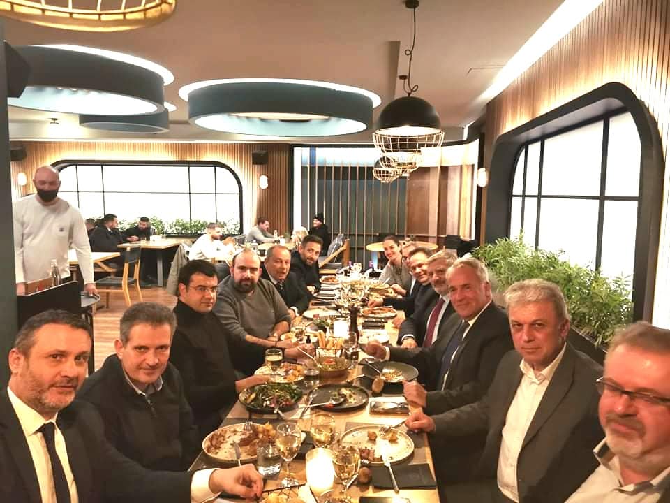 kede deipno ergasias2