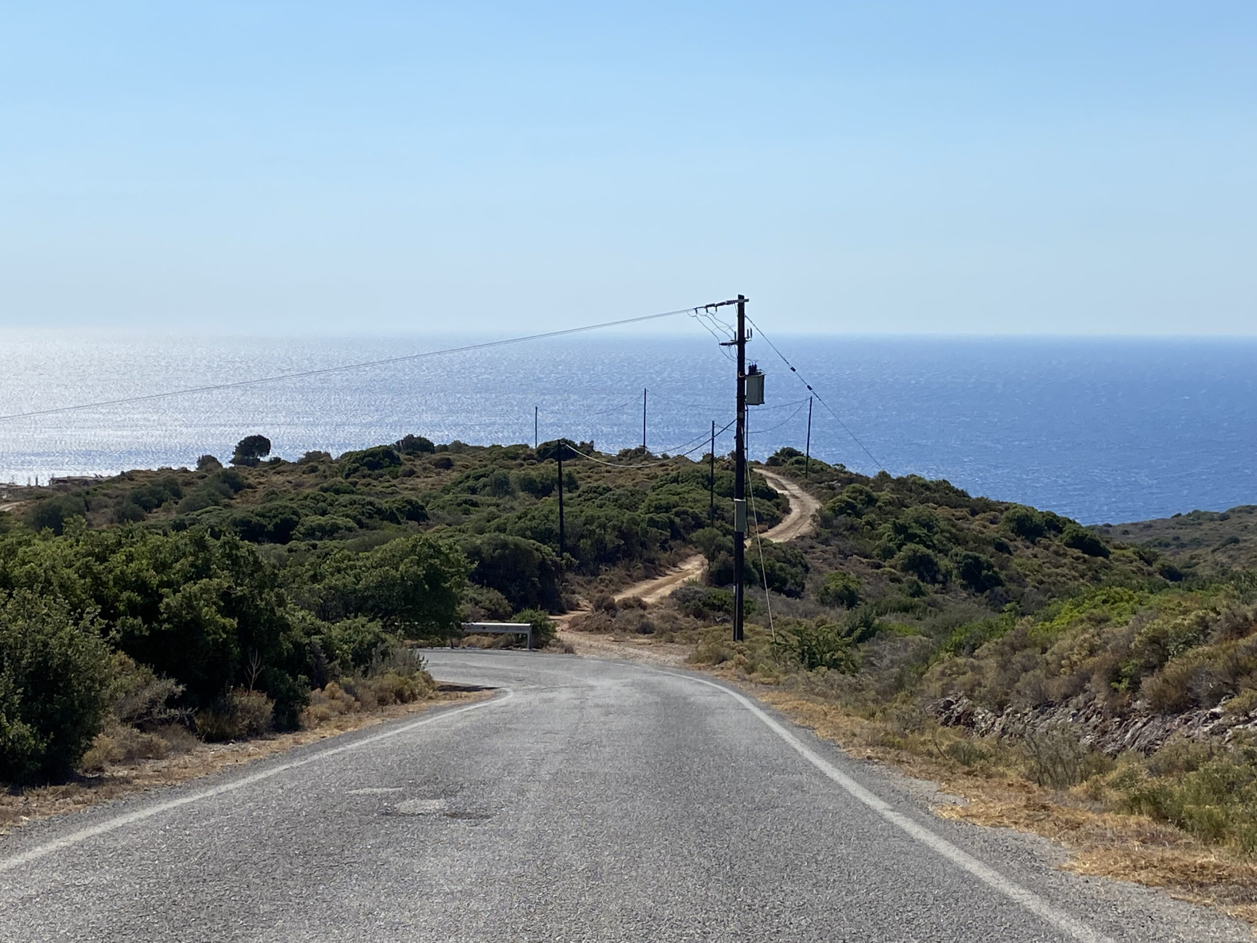 ΔΕΔΔΗΕ κολώνες ΔΕΗ μεσαία τάση
