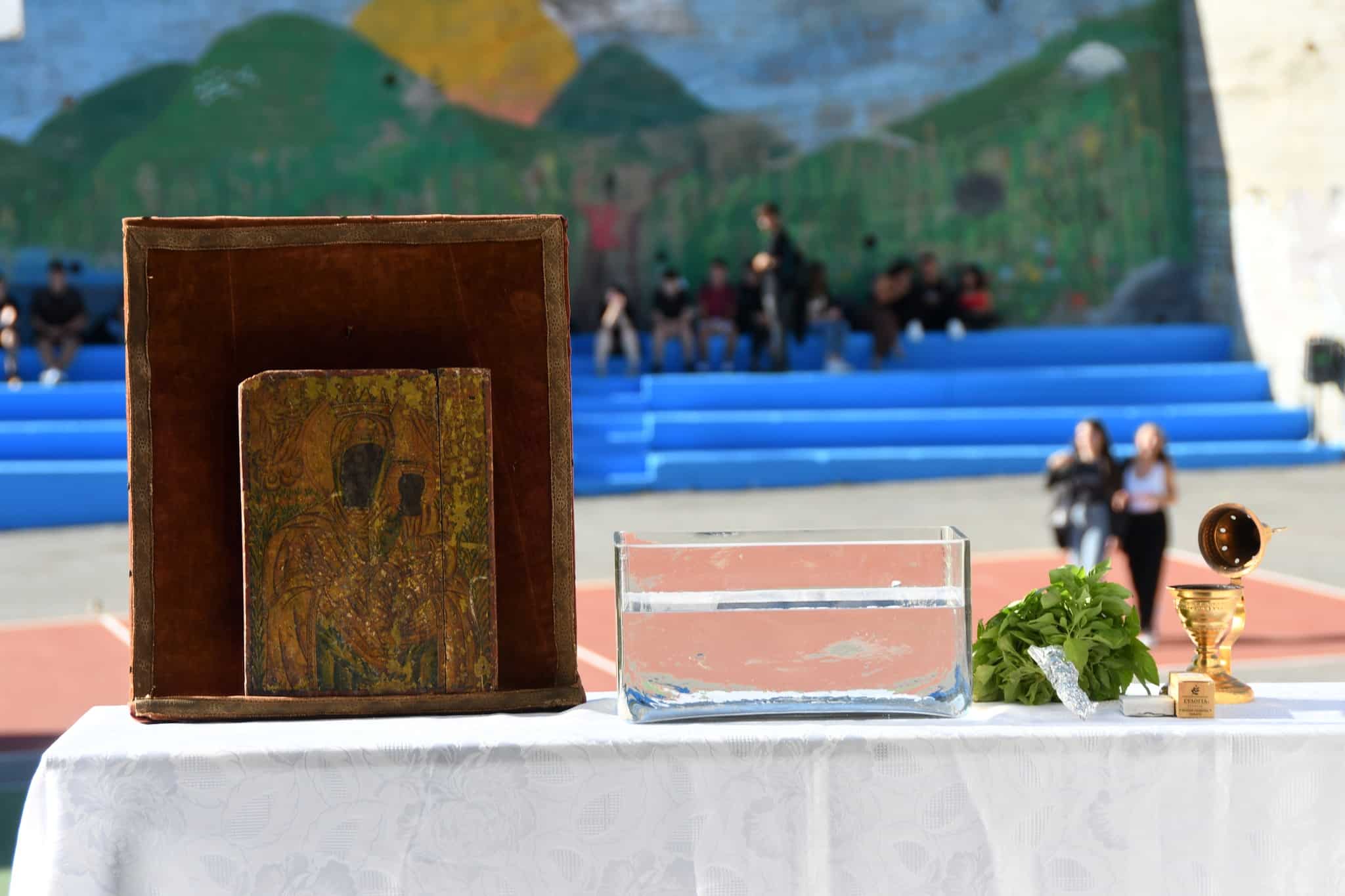 Λύκειο Κυθήρων: Φωτορεπορτάζ από τον αγιασμό και την πρώτη μέρα στο σχολείο 3 lykeio kythiron3