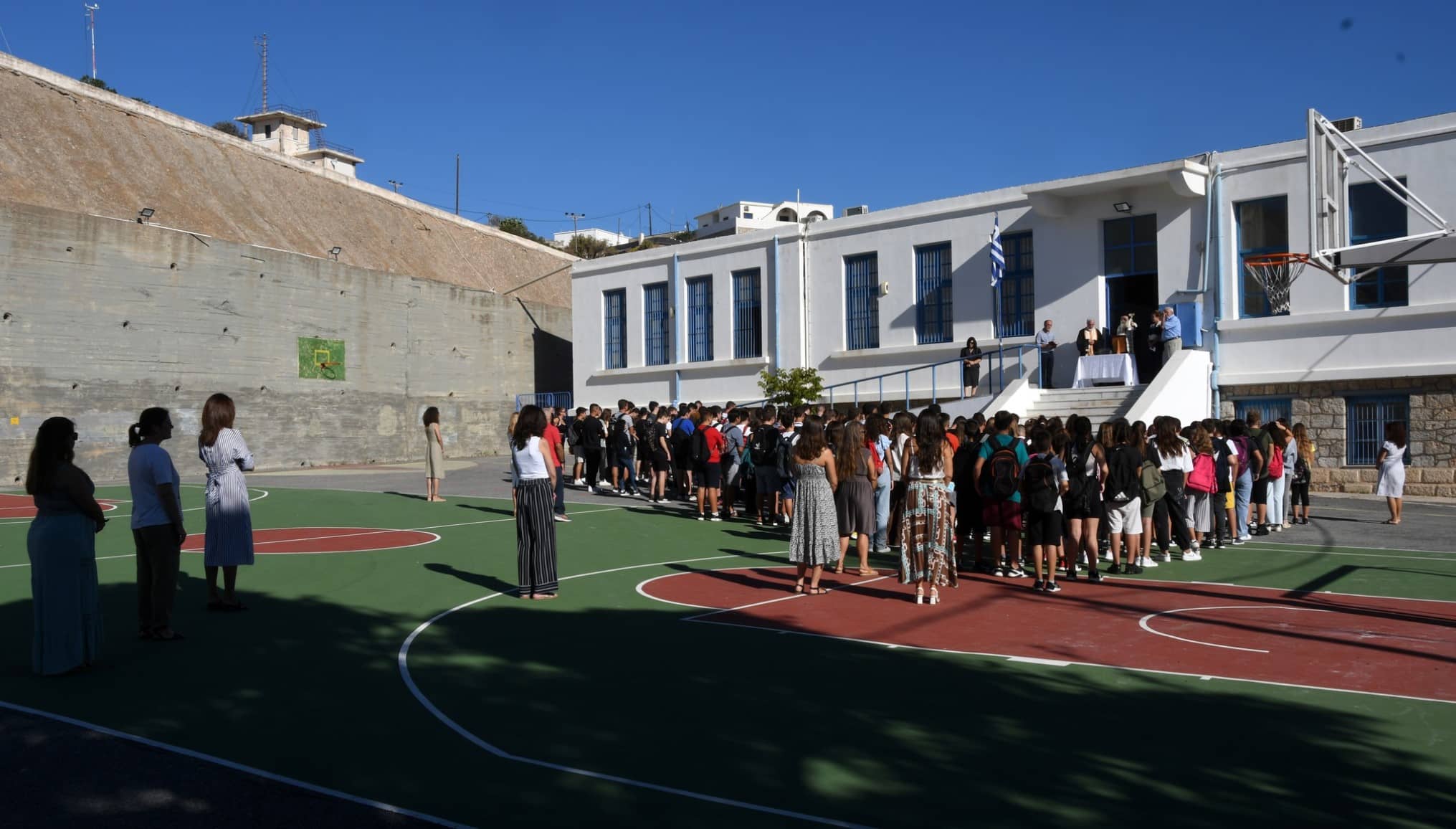 Λύκειο Κυθήρων: Φωτορεπορτάζ από τον αγιασμό και την πρώτη μέρα στο σχολείο 8 lykeio kythiron8