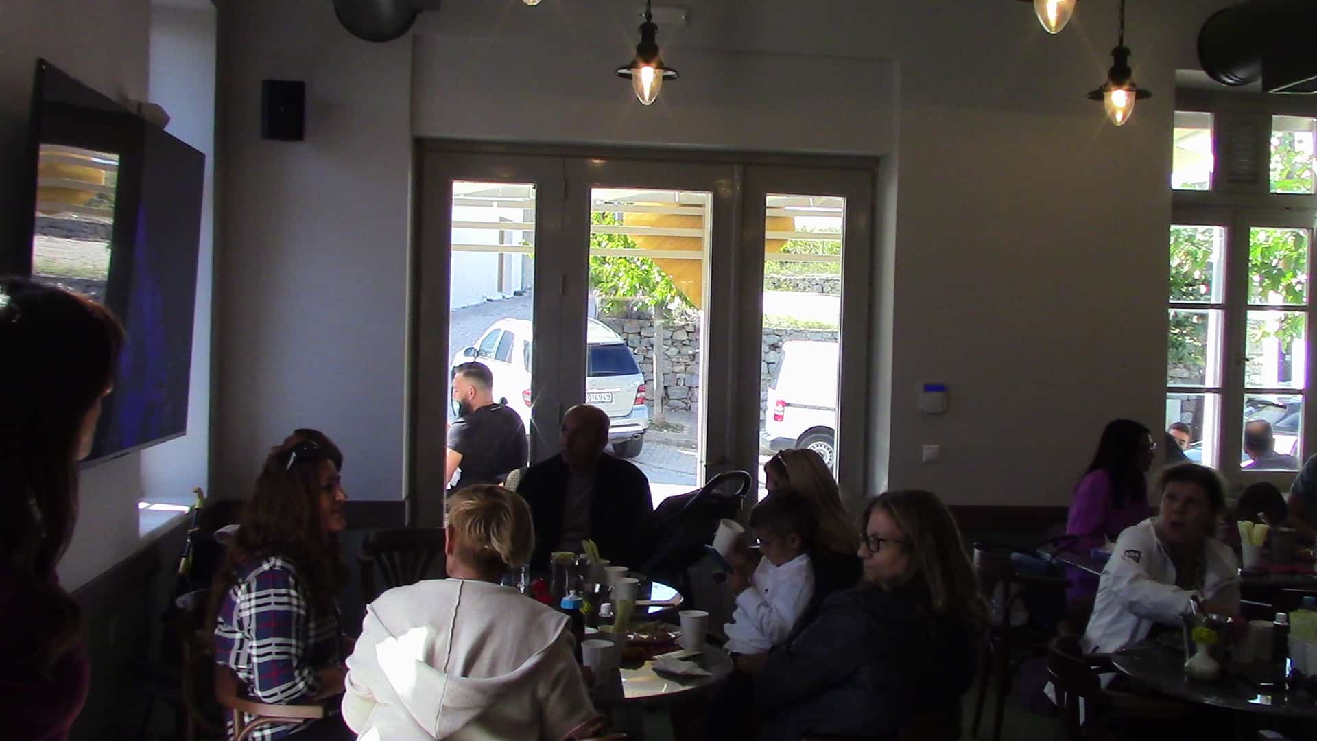 Είναι γεγονός: Το τσιπουράδικο «ο κυρ Αντώνης ο Μορφονιός» έκανε εγκαίνια στο Λιβάδι! 9 IMG 1812