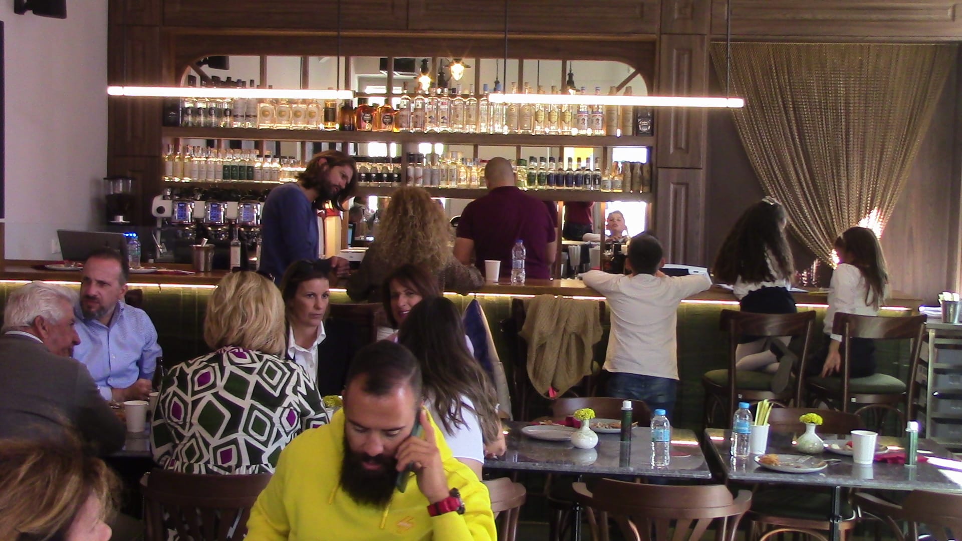 Είναι γεγονός: Το τσιπουράδικο «ο κυρ Αντώνης ο Μορφονιός» έκανε εγκαίνια στο Λιβάδι! 21 IMG 1836