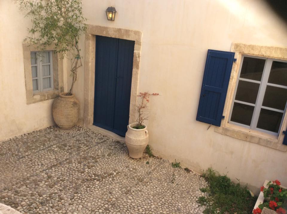 lithostrota votsalota11