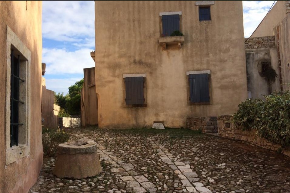 lithostrota votsalota23 1