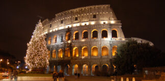 The_Colosseum_during_Christmas