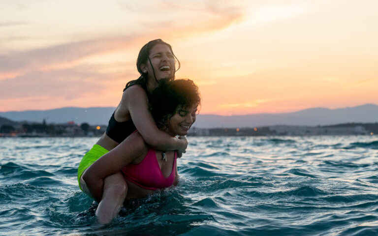 «Οι Κολυμβήτριες» στο Netflix: Η αληθινή ιστορία των αδερφών Μαρντίνι