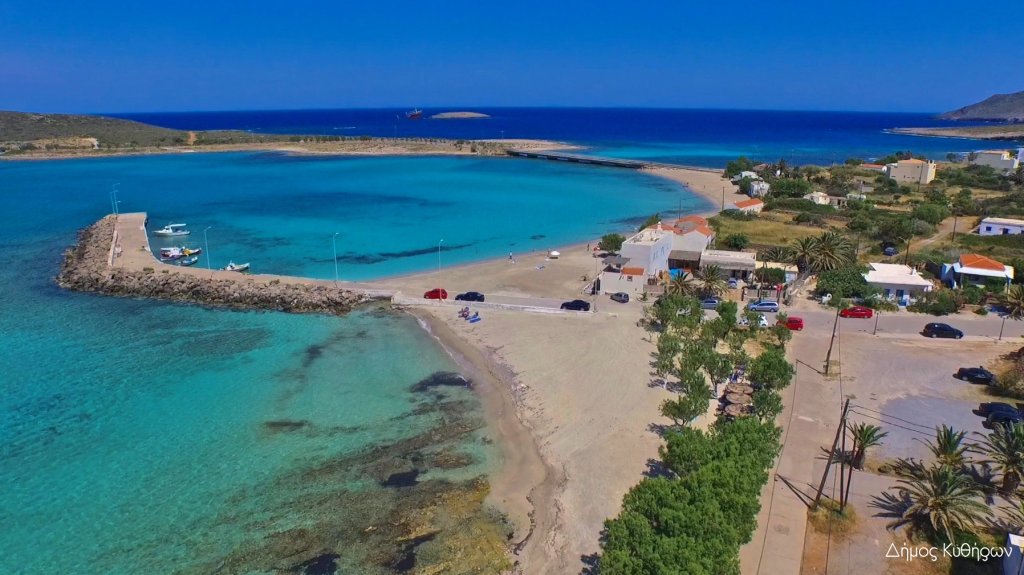 λιμανάκι στο Διακόφτι Κυθήρων