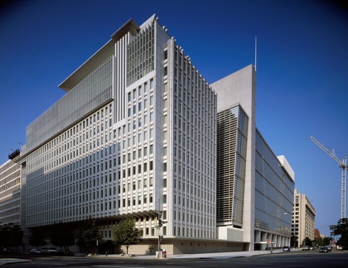 headquarters-building-of-the-international-monetary-fund-washington-dc-1024