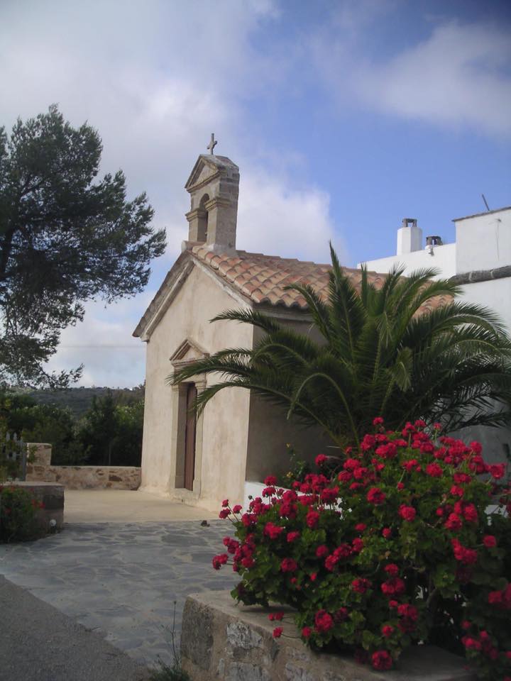 Τ’ άγιου Γιαννιού στα Κύθηρα 1 Ο άγιος Γιάννης στη Λικουβάρα, στο Λειβάδι.