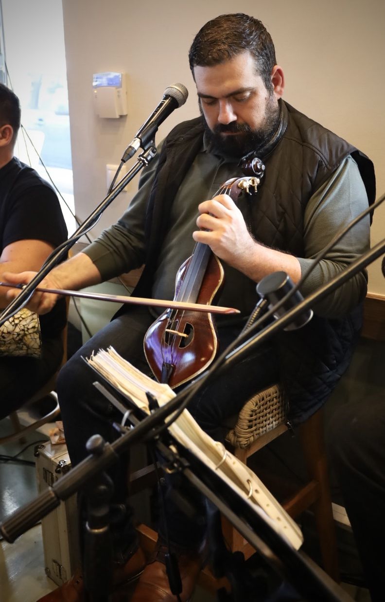 μορφονιός μεζεδοπωλείο