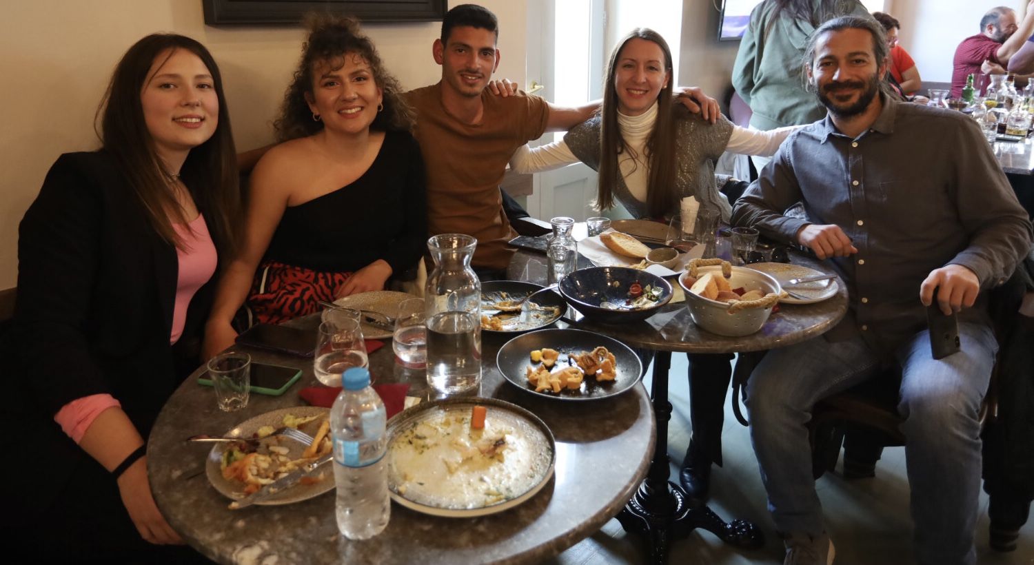 μορφονιός μεζεδοπωλείο