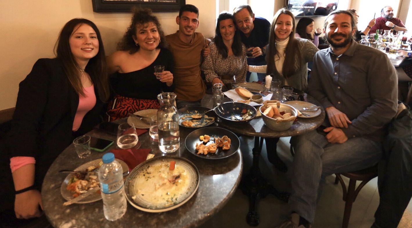 μορφονιός μεζεδοπωλείο