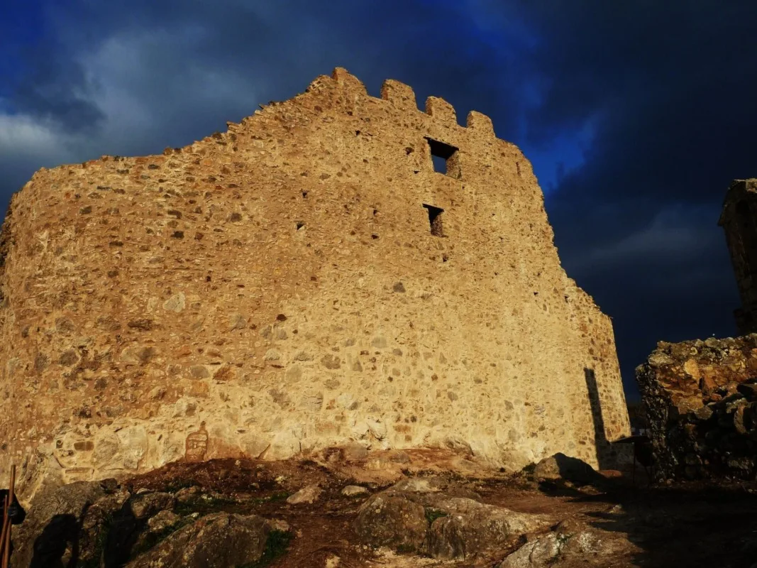 Παλιόχωρα, το τείχος