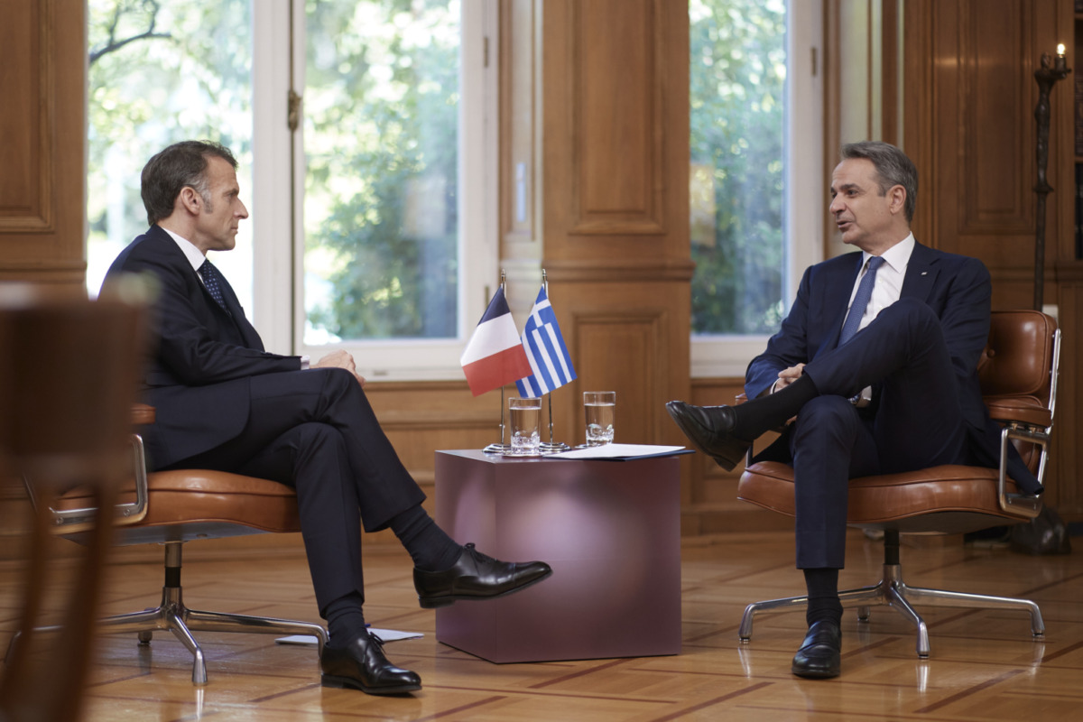 μακρον μητσοτάκης