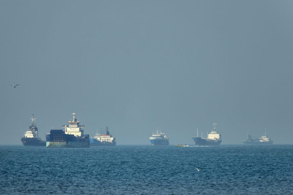 38152_iran_war_strait_of_hormuz_83973-scaled-1024x683