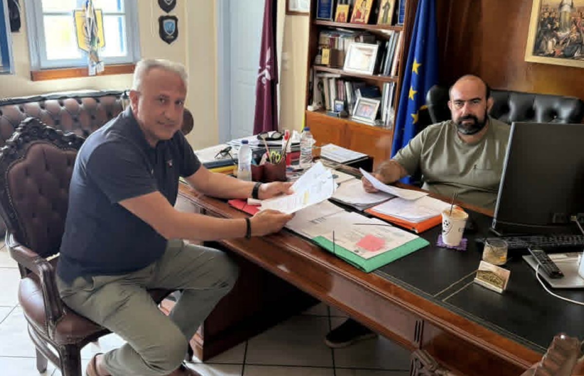 Συνάντηση Δημάρχου με τον Αντιπεριφερειάρχη Νήσων Νίκο Παπαγεωργίου